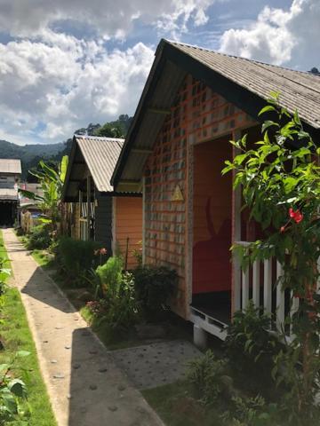Beach Shack Chalet - Garden View Aframe Big Unit Kampong Juara Esterno foto
